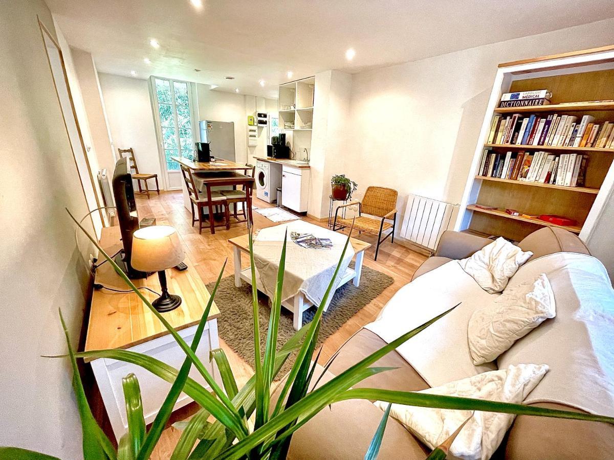 Le Tivoli Apartment Bagneres-de-Bigorre Bagian luar foto
