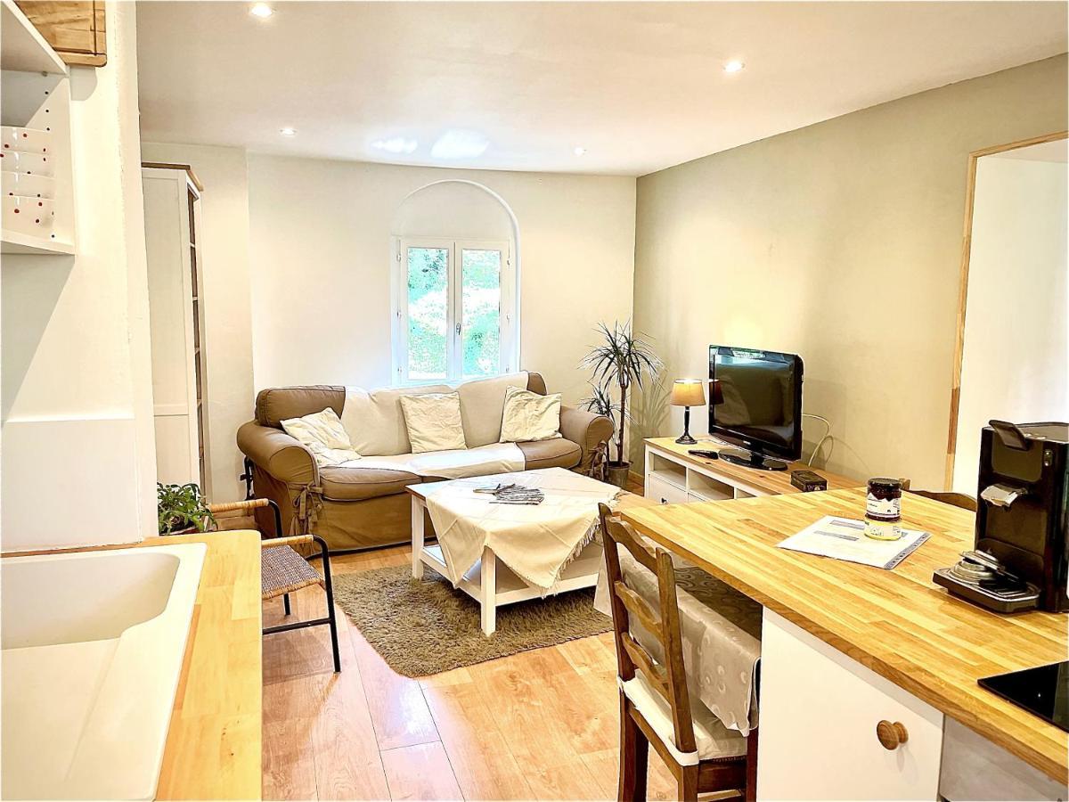 Le Tivoli Apartment Bagneres-de-Bigorre Bagian luar foto